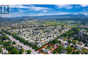 3009 Gordon Drive - Photo 2