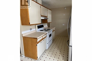 1909 43 Street - Photo 11