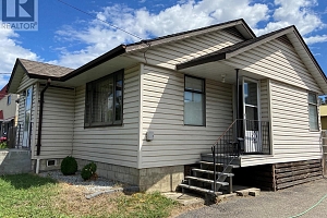 1909 43 Street - Photo 9