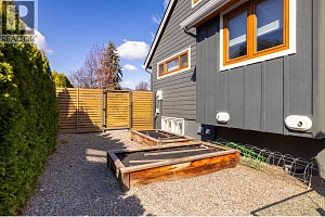 2175 Abbott Street - Photo 42