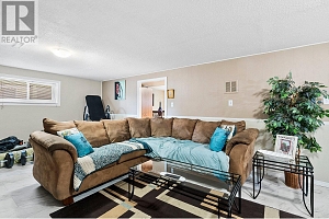 958 Stockwell Avenue - Photo 15