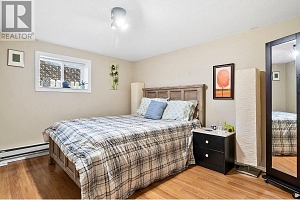 958 Stockwell Avenue - Photo 16