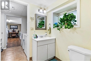 958 Stockwell Avenue - Photo 19
