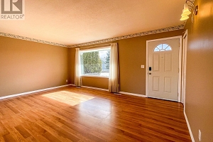 958 Stockwell Avenue - Photo 7
