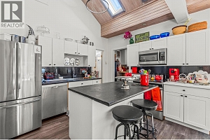 3408 33rd Avenue - Photo 5