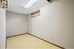 4977 Elliott Avenue - Photo 44