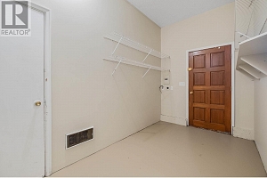 4977 Elliott Avenue - Photo 50