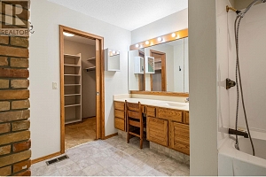 4977 Elliott Avenue - Photo 31