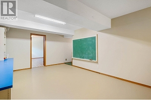 4977 Elliott Avenue - Photo 42