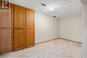 4977 Elliott Avenue - Photo 46