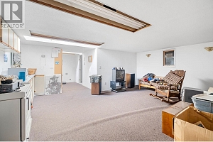 4977 Elliott Avenue - Photo 68