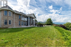 1135 Graf Road - Photo 18