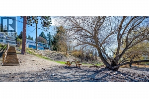 11537 Okanagan Centre Road W - Photo 14