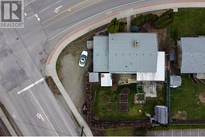 1911 Cross Road - Photo 2