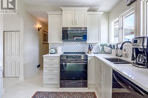 6207 Whinton Crescent - Photo 10