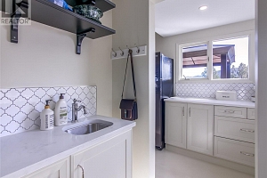 6207 Whinton Crescent - Photo 14