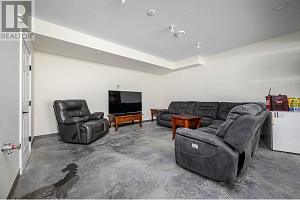 8909 Cherry Lane - Photo 43
