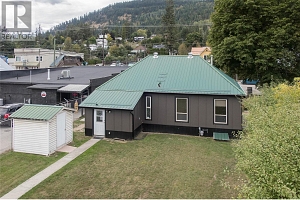 2143 Shuswap Avenue - Photo 16