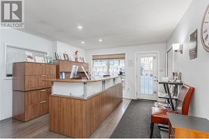 2143 Shuswap Avenue - Photo 6