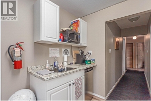 2143 Shuswap Avenue - Photo 9