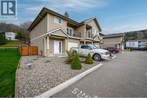 173 Salmon Arm Drive Unit# 102 - Photo 2