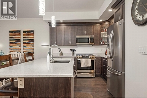 173 Salmon Arm Drive Unit# 102 - Photo 4