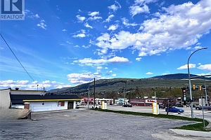 9918 Highway 97 Highway - Photo 2