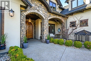 354 Quilchena Drive - Photo 4