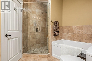 354 Quilchena Drive - Photo 44