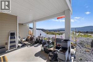 2353 Hawks Boulevard - Photo 32