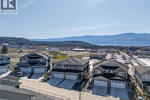 2353 Hawks Boulevard - Photo 35