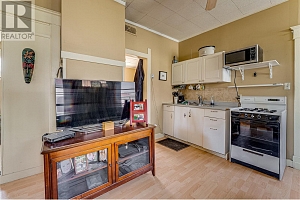3008 26 Street - Photo 11