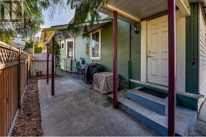 3008 26 Street - Photo 17
