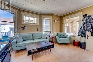 3008 26 Street - Photo 9