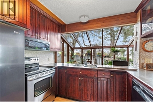 239 Stepping Stones Crescent - Photo 13