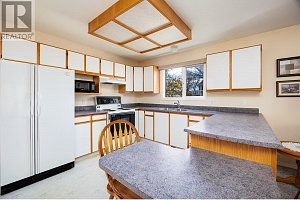 438 Parfitt Court - Photo 14
