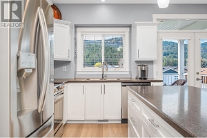 533 Loon Avenue - Photo 8