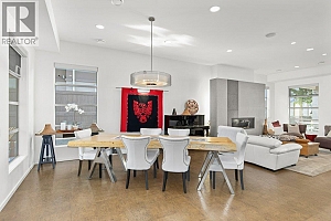976 Manhattan Drive - Photo 4