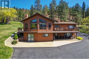 9983 Okanagan Centre Road W - Photo 14