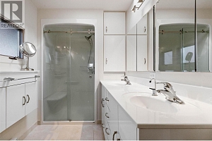 9983 Okanagan Centre Road W - Photo 29