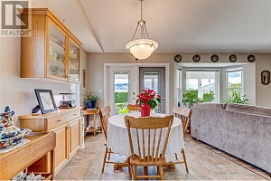 855 8 Avenue - Photo 14