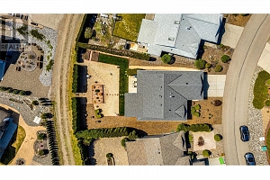 855 8 Avenue - Photo 3