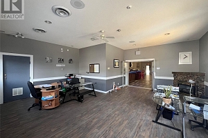 5101 25 Avenue Unit# Main floor - Photo 9