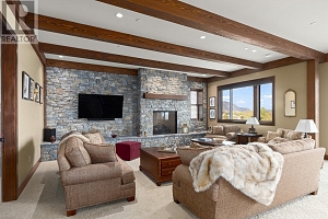 6166 Seymoure Avenue - Photo 40