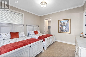 6166 Seymoure Avenue - Photo 49