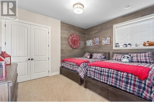 6166 Seymoure Avenue - Photo 53