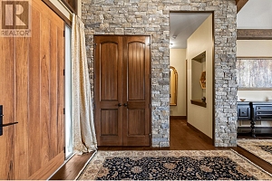 6166 Seymoure Avenue - Photo 71