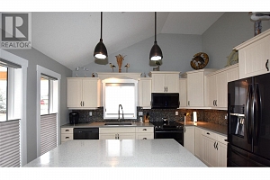 605 Elk Street - Photo 12