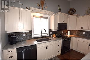 605 Elk Street - Photo 14