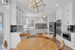 7255 Dunwaters Road - Photo 11